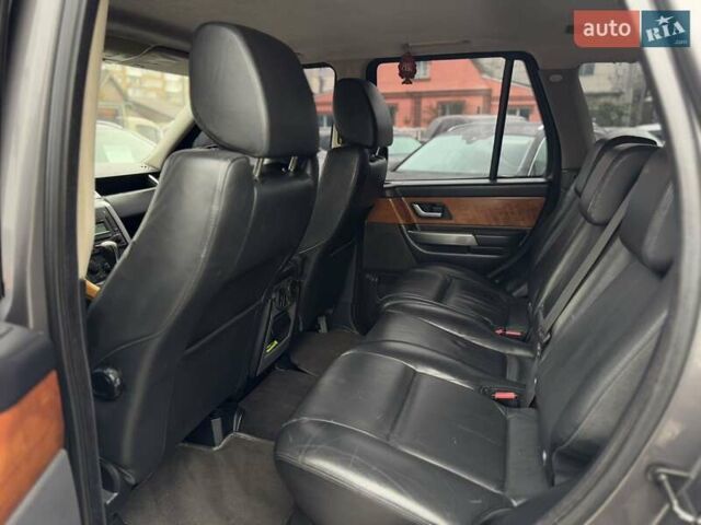 Ленд Ровер Рендж Ровер Спорт 2006 в Житомире на Automoto.ua Серый Ленд Ровер Рендж Ровер Спорт, объемом двигателя 2.72 л и пробегом 425 тыс. км за 7250 $, фото 11 на Automoto.ua