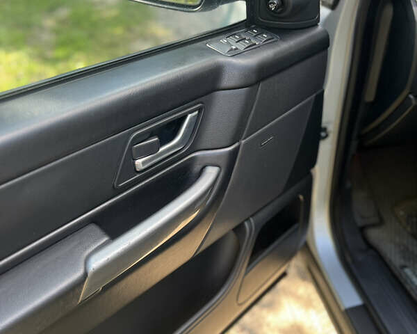 Сірий Ленд Ровер Range Rover Sport, об'ємом двигуна 2.72 л та пробігом 360 тис. км за 9800 $, фото 13 на Automoto.ua