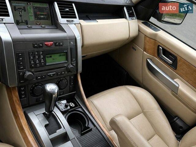 Сірий Ленд Ровер Range Rover Sport, об'ємом двигуна 2.72 л та пробігом 387 тис. км за 8000 $, фото 16 на Automoto.ua