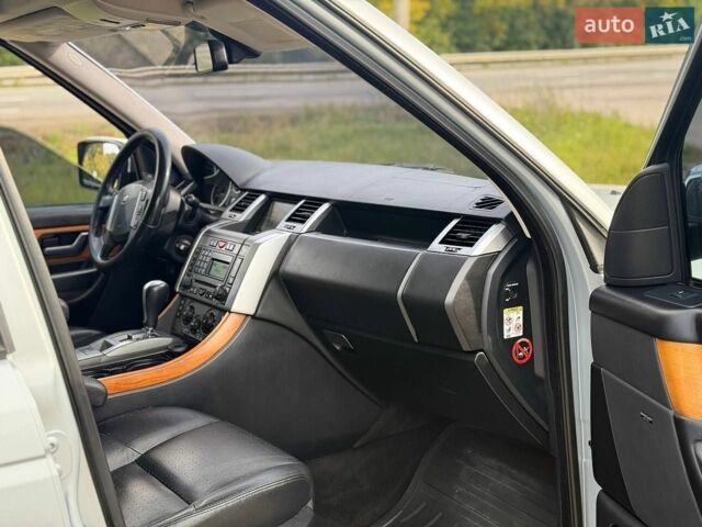 Сірий Ленд Ровер Range Rover Sport, об'ємом двигуна 4.2 л та пробігом 150 тис. км за 7600 $, фото 3 на Automoto.ua