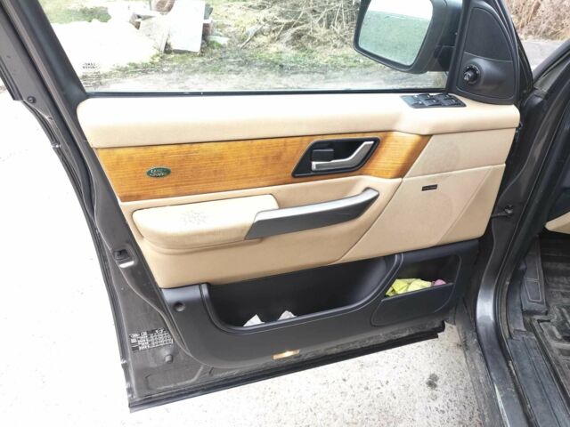 Серый Ленд Ровер Рендж Ровер Спорт, объемом двигателя 2.7 л и пробегом 384 тыс. км за 8200 $, фото 8 на Automoto.ua