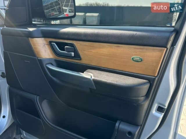 Сірий Ленд Ровер Range Rover Sport, об'ємом двигуна 2.7 л та пробігом 333 тис. км за 9200 $, фото 17 на Automoto.ua