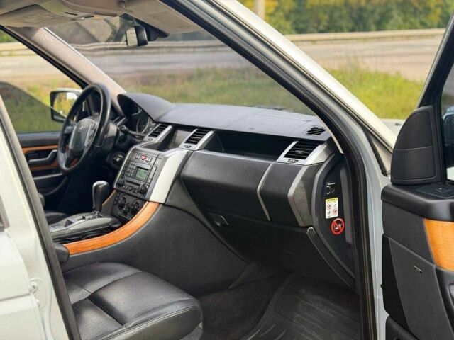 Сірий Ленд Ровер Range Rover Sport, об'ємом двигуна 4.2 л та пробігом 150 тис. км за 7537 $, фото 4 на Automoto.ua