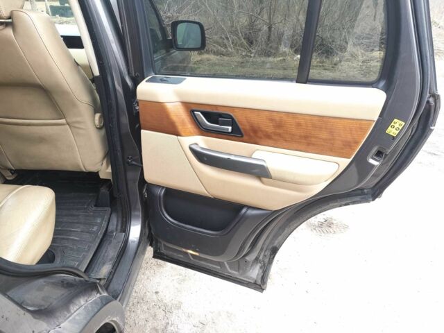 Серый Ленд Ровер Рендж Ровер Спорт, объемом двигателя 2.7 л и пробегом 384 тыс. км за 8200 $, фото 14 на Automoto.ua