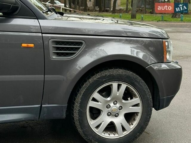 Сірий Ленд Ровер Range Rover Sport, об'ємом двигуна 2.72 л та пробігом 387 тис. км за 8000 $, фото 2 на Automoto.ua
