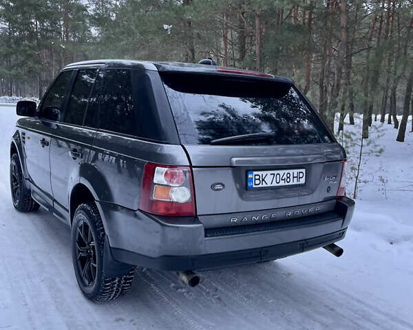 Серый Ленд Ровер Рендж Ровер Спорт, объемом двигателя 2.72 л и пробегом 300 тыс. км за 8799 $, фото 3 на Automoto.ua