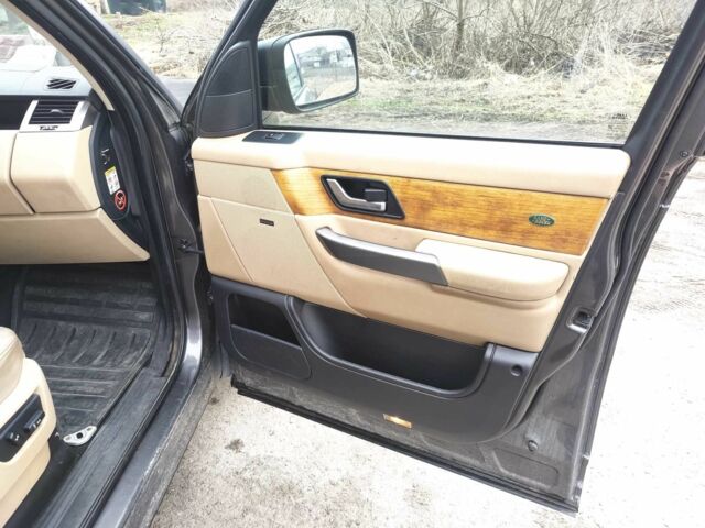 Серый Ленд Ровер Рендж Ровер Спорт, объемом двигателя 2.7 л и пробегом 384 тыс. км за 8200 $, фото 10 на Automoto.ua