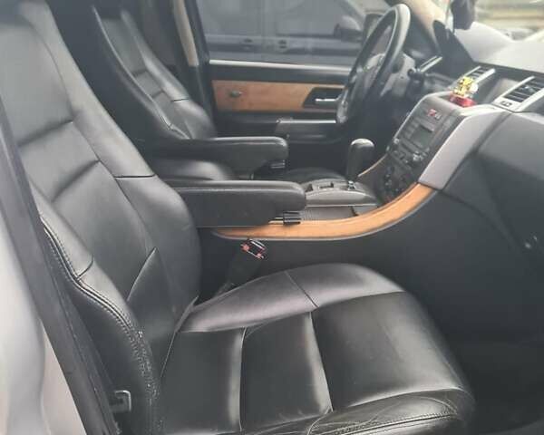 Серый Ленд Ровер Рендж Ровер Спорт, объемом двигателя 2.7 л и пробегом 260 тыс. км за 6500 $, фото 5 на Automoto.ua