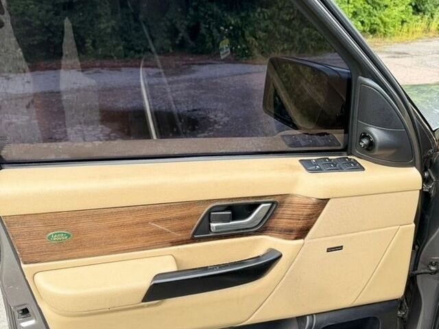 Сірий Ленд Ровер Range Rover Sport, об'ємом двигуна 3.63 л та пробігом 331 тис. км за 8800 $, фото 19 на Automoto.ua