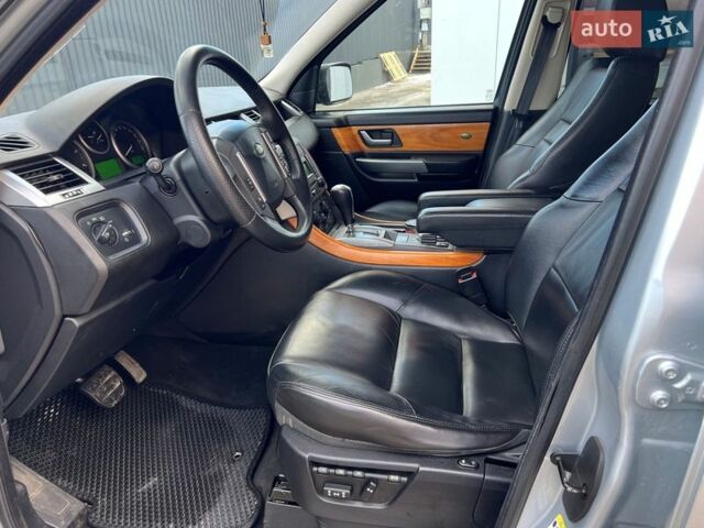 Серый Ленд Ровер Рендж Ровер Спорт, объемом двигателя 2.72 л и пробегом 220 тыс. км за 8800 $, фото 18 на Automoto.ua