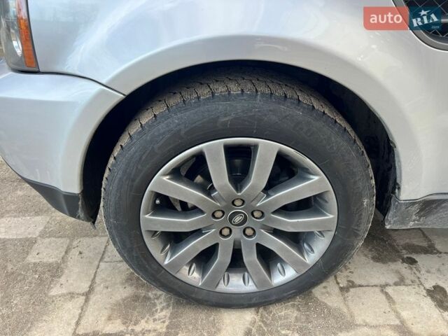 Серый Ленд Ровер Рендж Ровер Спорт, объемом двигателя 2.72 л и пробегом 220 тыс. км за 8800 $, фото 39 на Automoto.ua