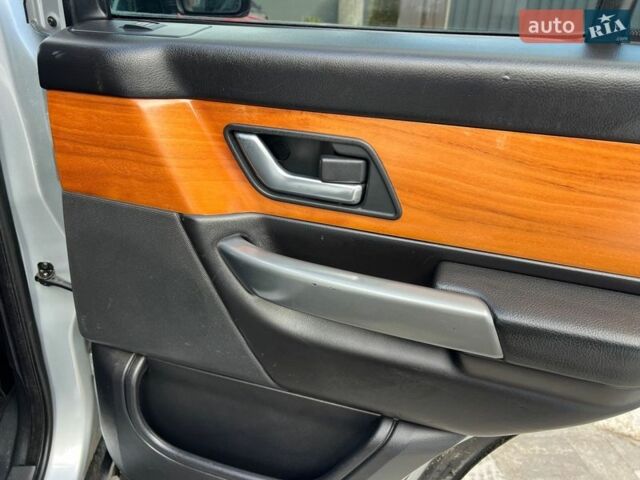 Серый Ленд Ровер Рендж Ровер Спорт, объемом двигателя 2.72 л и пробегом 220 тыс. км за 8800 $, фото 27 на Automoto.ua