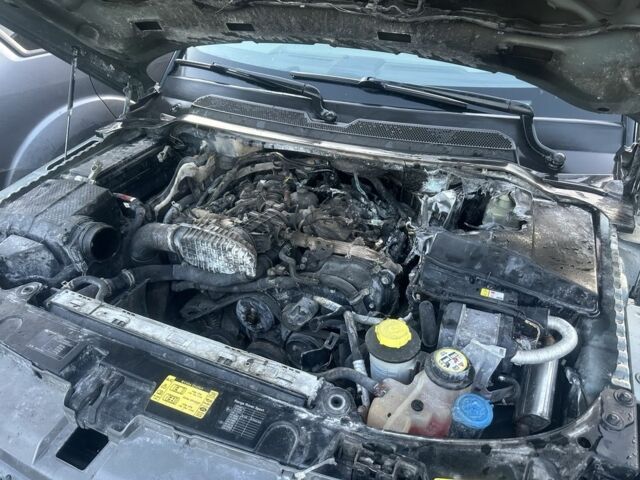 Сірий Ленд Ровер Range Rover Sport, об'ємом двигуна 0 л та пробігом 300 тис. км за 3800 $, фото 6 на Automoto.ua