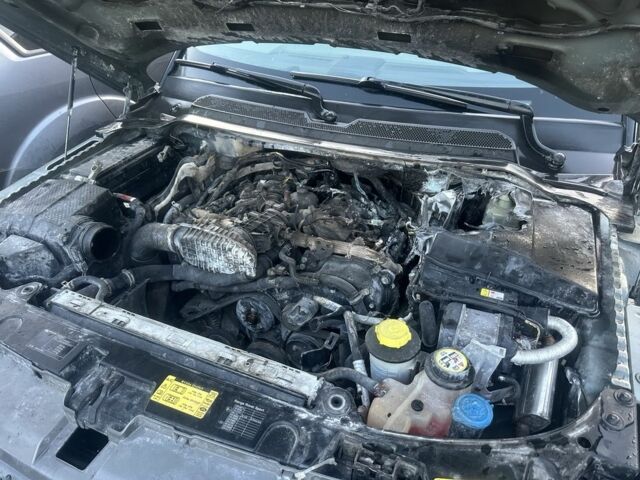 Сірий Ленд Ровер Range Rover Sport, об'ємом двигуна 0 л та пробігом 300 тис. км за 3800 $, фото 6 на Automoto.ua