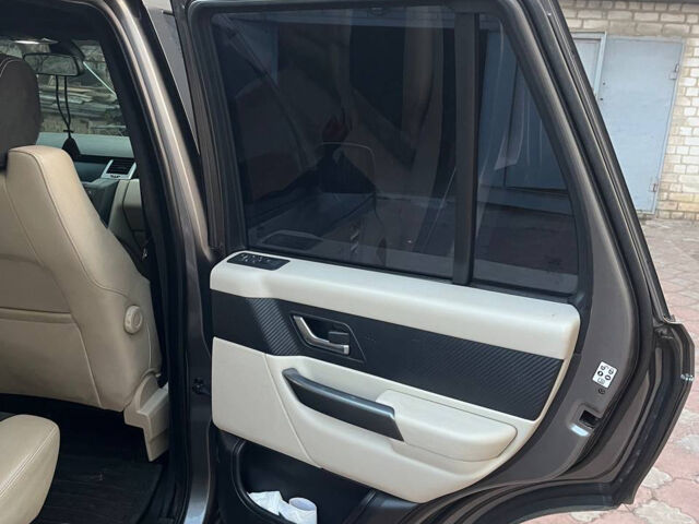 Сірий Ленд Ровер Range Rover Sport, об'ємом двигуна 4.2 л та пробігом 157 тис. км за 13500 $, фото 9 на Automoto.ua