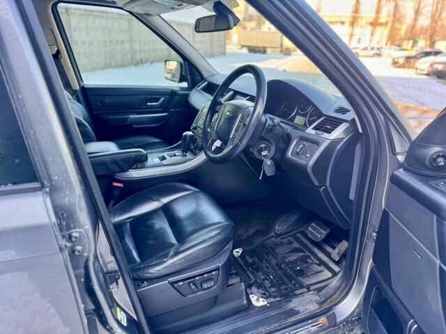 Серый Ленд Ровер Рендж Ровер Спорт, объемом двигателя 2.7 л и пробегом 199 тыс. км за 5555 $, фото 8 на Automoto.ua