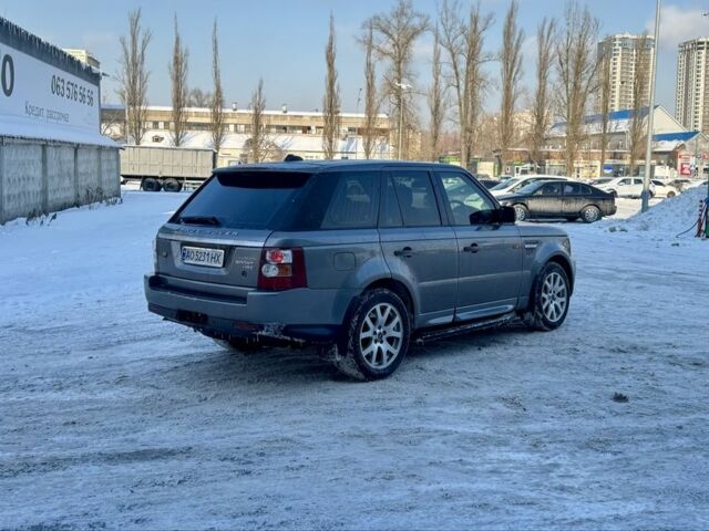 Серый Ленд Ровер Рендж Ровер Спорт, объемом двигателя 2.7 л и пробегом 199 тыс. км за 5555 $, фото 4 на Automoto.ua