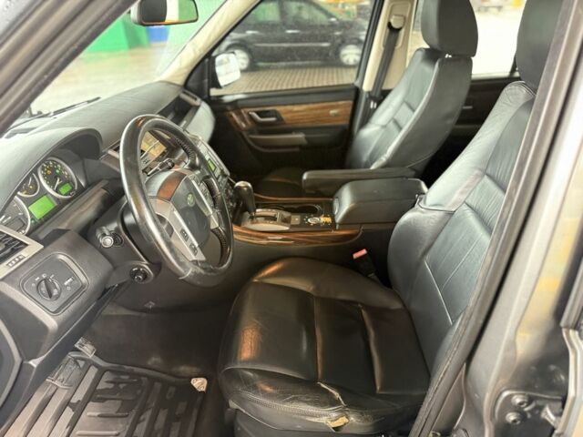 Серый Ленд Ровер Рендж Ровер Спорт, объемом двигателя 2.5 л и пробегом 225 тыс. км за 4800 $, фото 6 на Automoto.ua