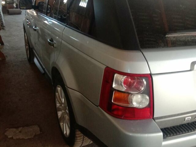 Сірий Ленд Ровер Range Rover Sport, об'ємом двигуна 2.7 л та пробігом 300 тис. км за 10500 $, фото 1 на Automoto.ua