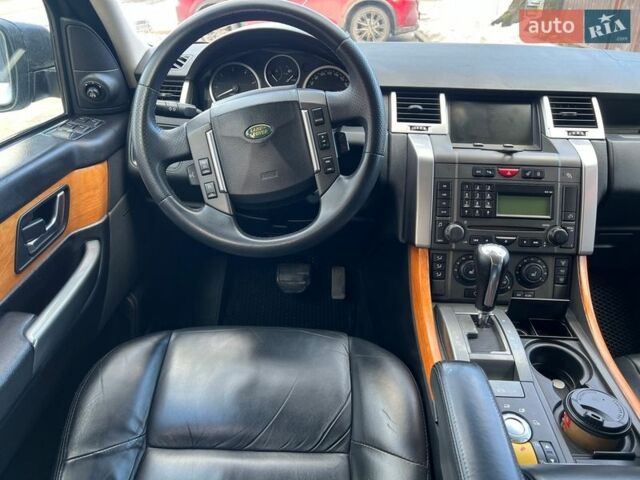 Серый Ленд Ровер Рендж Ровер Спорт, объемом двигателя 2.72 л и пробегом 220 тыс. км за 8800 $, фото 8 на Automoto.ua