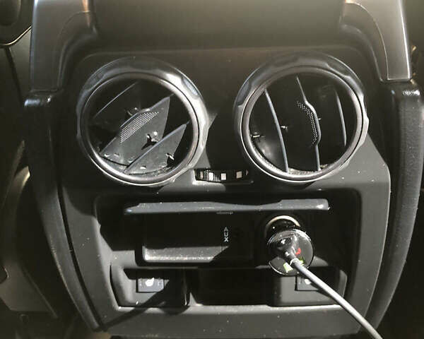 Сірий Ленд Ровер Range Rover Sport, об'ємом двигуна 3.63 л та пробігом 238 тис. км за 14800 $, фото 12 на Automoto.ua