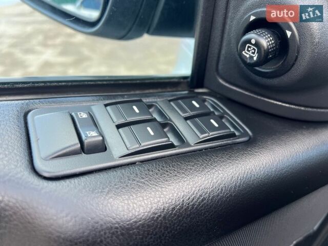 Серый Ленд Ровер Рендж Ровер Спорт, объемом двигателя 2.72 л и пробегом 220 тыс. км за 8800 $, фото 10 на Automoto.ua