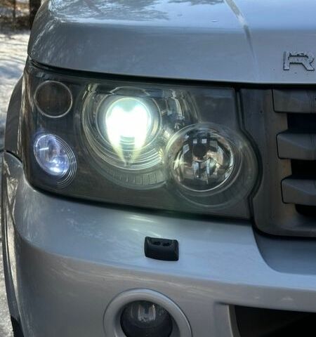 Серый Ленд Ровер Рендж Ровер Спорт, объемом двигателя 2.7 л и пробегом 326 тыс. км за 8800 $, фото 4 на Automoto.ua