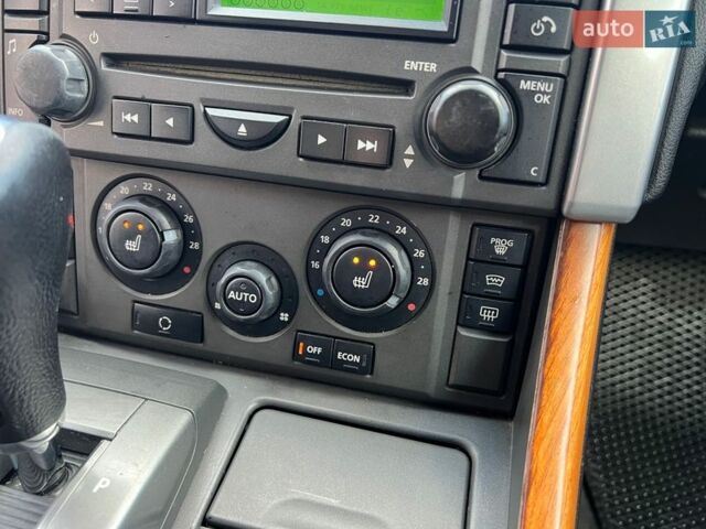 Серый Ленд Ровер Рендж Ровер Спорт, объемом двигателя 2.72 л и пробегом 220 тыс. км за 8800 $, фото 15 на Automoto.ua