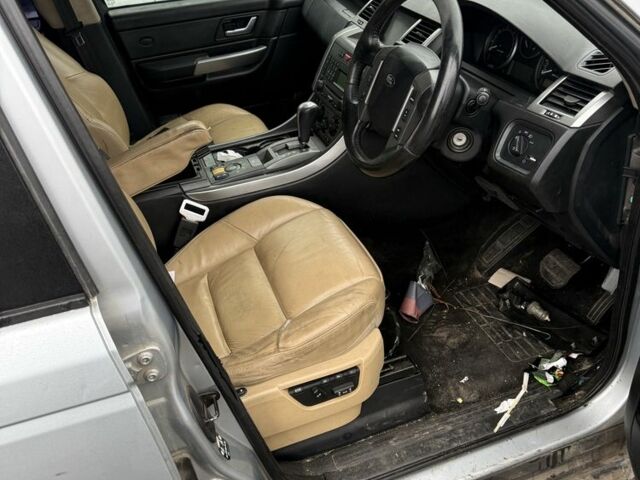 Сірий Ленд Ровер Range Rover Sport, об'ємом двигуна 2.7 л та пробігом 100 тис. км за 1699 $, фото 4 на Automoto.ua