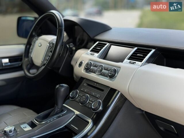 Сірий Ленд Ровер Range Rover Sport, об'ємом двигуна 5 л та пробігом 205 тис. км за 17500 $, фото 5 на Automoto.ua