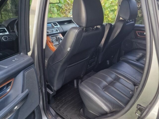 Ленд Ровер Рендж Ровер Спорт 2010 в Киеве на Automoto.ua Серый Ленд Ровер Рендж Ровер Спорт, объемом двигателя 3 л и пробегом 300 тыс. км за 4312 $, фото 6 на Automoto.ua