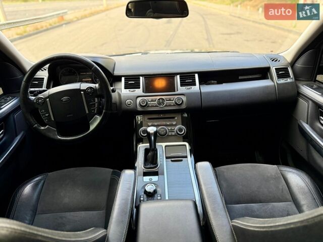 Сірий Ленд Ровер Range Rover Sport, об'ємом двигуна 5 л та пробігом 211 тис. км за 12800 $, фото 27 на Automoto.ua