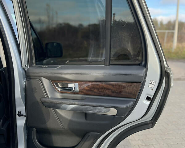 Сірий Ленд Ровер Range Rover Sport, об'ємом двигуна 3 л та пробігом 186 тис. км за 20000 $, фото 38 на Automoto.ua