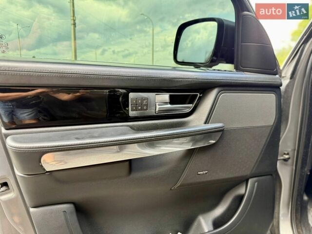 Сірий Ленд Ровер Range Rover Sport, об'ємом двигуна 5 л та пробігом 211 тис. км за 12800 $, фото 20 на Automoto.ua