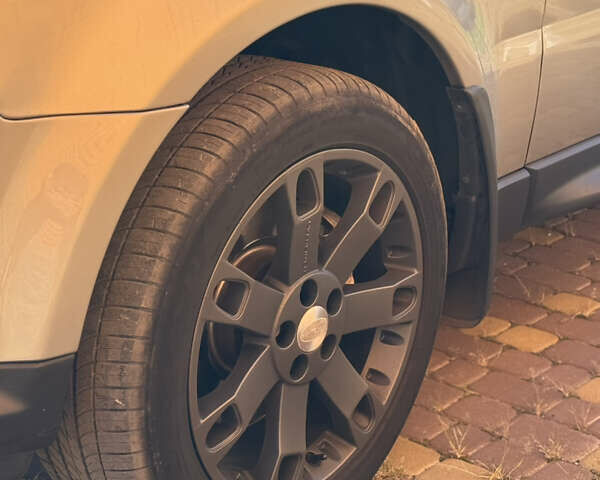 Сірий Ленд Ровер Range Rover Sport, об'ємом двигуна 3.63 л та пробігом 255 тис. км за 15000 $, фото 15 на Automoto.ua