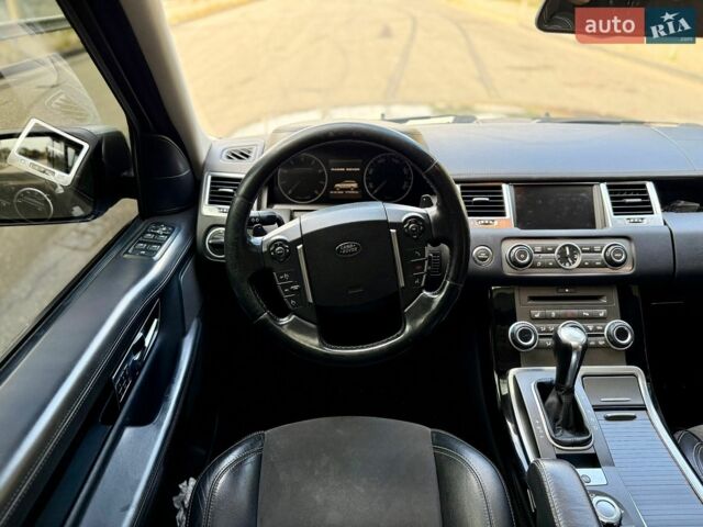 Сірий Ленд Ровер Range Rover Sport, об'ємом двигуна 5 л та пробігом 211 тис. км за 12800 $, фото 28 на Automoto.ua