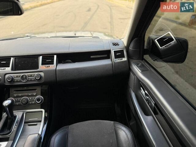 Сірий Ленд Ровер Range Rover Sport, об'ємом двигуна 5 л та пробігом 211 тис. км за 12800 $, фото 29 на Automoto.ua