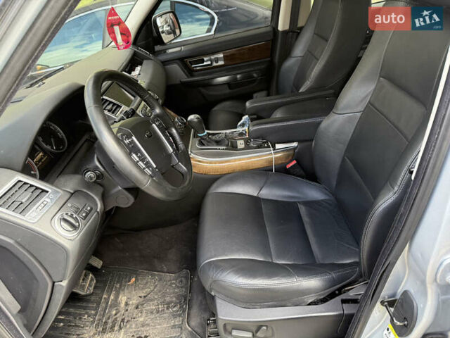 Ленд Ровер Рендж Ровер Спорт 2011 в Нетешине на Automoto.ua Серый Ленд Ровер Рендж Ровер Спорт, объемом двигателя 2.99 л и пробегом 290 тыс. км за 10999 $, фото 3 на Automoto.ua