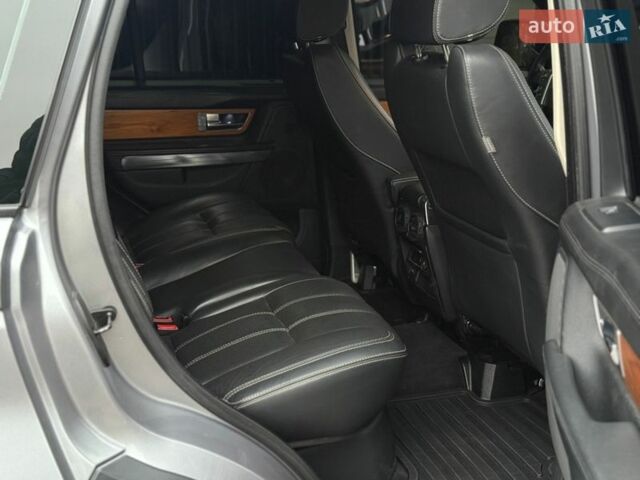 Сірий Ленд Ровер Range Rover Sport, об'ємом двигуна 0 л та пробігом 249 тис. км за 15500 $, фото 9 на Automoto.ua