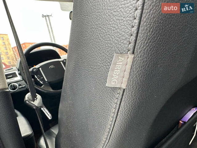 Сірий Ленд Ровер Range Rover Sport, об'ємом двигуна 3 л та пробігом 286 тис. км за 16999 $, фото 34 на Automoto.ua