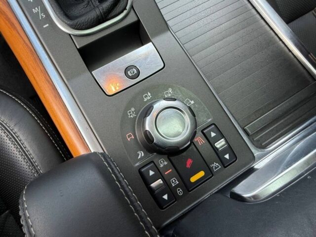 Серый Ленд Ровер Рендж Ровер Спорт, объемом двигателя 5 л и пробегом 231 тыс. км за 13000 $, фото 21 на Automoto.ua