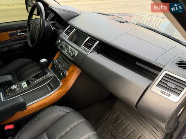 Серый Ленд Ровер Рендж Ровер Спорт, объемом двигателя 5 л и пробегом 231 тыс. км за 10850 $, фото 48 на Automoto.ua