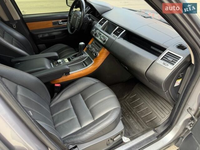 Серый Ленд Ровер Рендж Ровер Спорт, объемом двигателя 5 л и пробегом 231 тыс. км за 10850 $, фото 47 на Automoto.ua