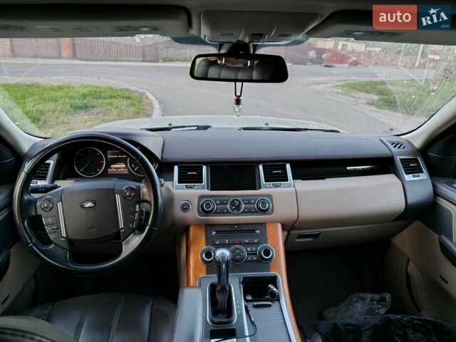 Сірий Ленд Ровер Range Rover Sport, об'ємом двигуна 2.99 л та пробігом 180 тис. км за 13000 $, фото 10 на Automoto.ua