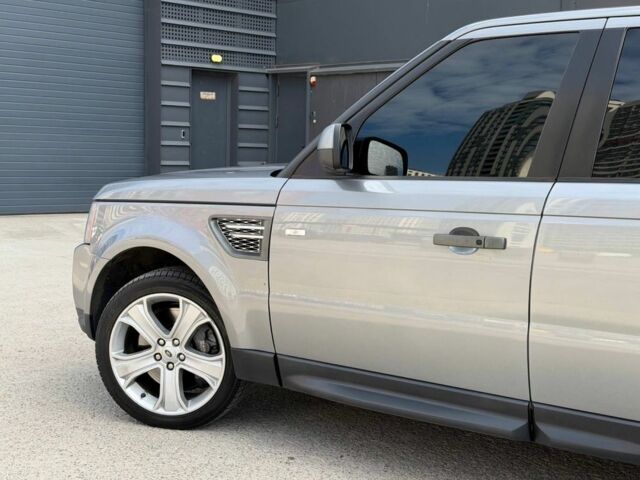 Серый Ленд Ровер Рендж Ровер Спорт, объемом двигателя 5 л и пробегом 231 тыс. км за 13000 $, фото 15 на Automoto.ua