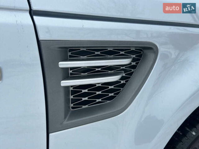 Сірий Ленд Ровер Range Rover Sport, об'ємом двигуна 3 л та пробігом 286 тис. км за 16999 $, фото 8 на Automoto.ua