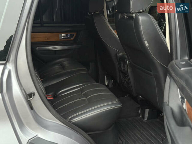 Серый Ленд Ровер Рендж Ровер Спорт, объемом двигателя 5 л и пробегом 227 тыс. км за 11500 $, фото 10 на Automoto.ua