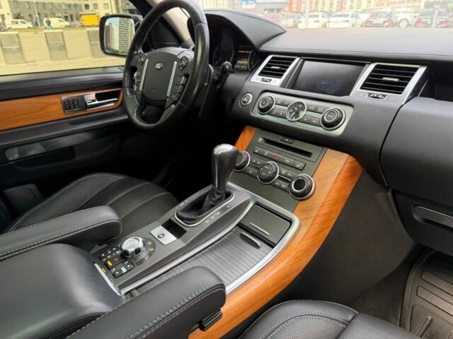 Серый Ленд Ровер Рендж Ровер Спорт, объемом двигателя 5 л и пробегом 231 тыс. км за 13000 $, фото 20 на Automoto.ua