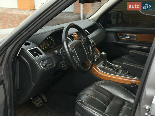Серый Ленд Ровер Рендж Ровер Спорт, объемом двигателя 5 л и пробегом 227 тыс. км за 11500 $, фото 15 на Automoto.ua