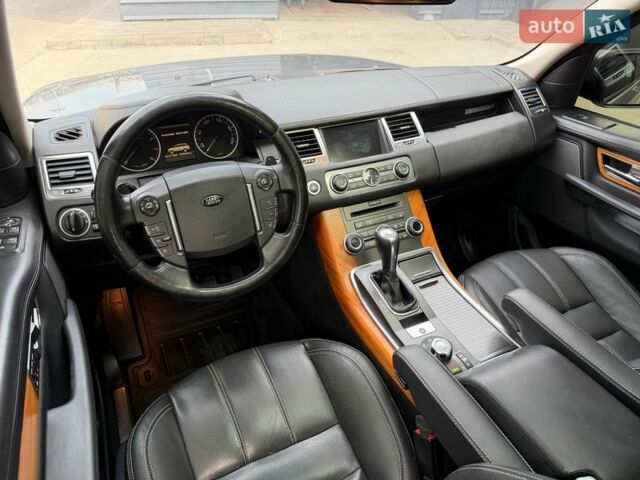 Серый Ленд Ровер Рендж Ровер Спорт, объемом двигателя 5 л и пробегом 231 тыс. км за 10850 $, фото 45 на Automoto.ua